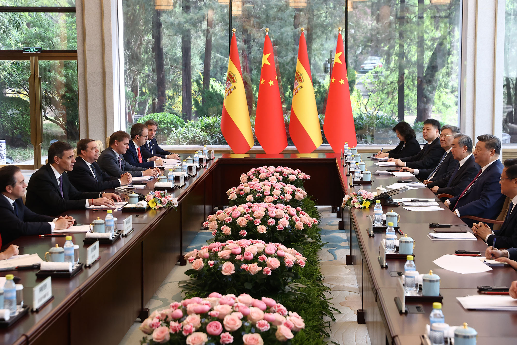 Reunión entre dignatarios Españoles y Chinos